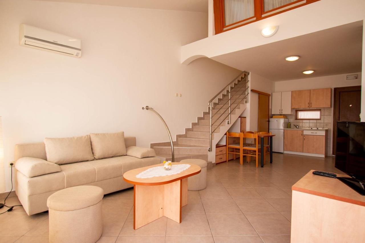 Apartments Matas Sukošan Dış mekan fotoğraf
